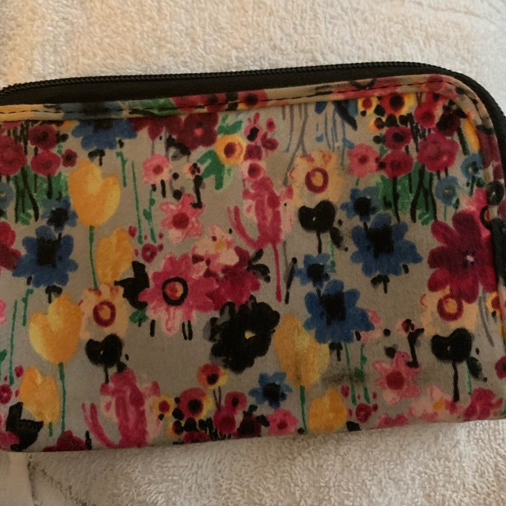 Thirty-One Zip Around Wristlet